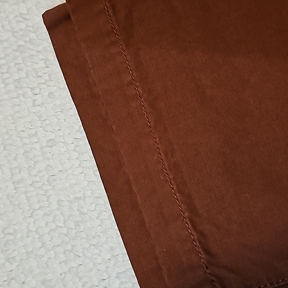 GapKhakis Size 40x32, in color burgundy.  In Excellent pre-loved condition. - Picture 3 of 4